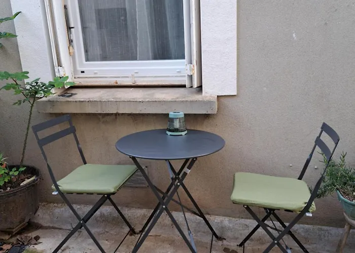 Bel 2/4personnes Apartamento Douzens